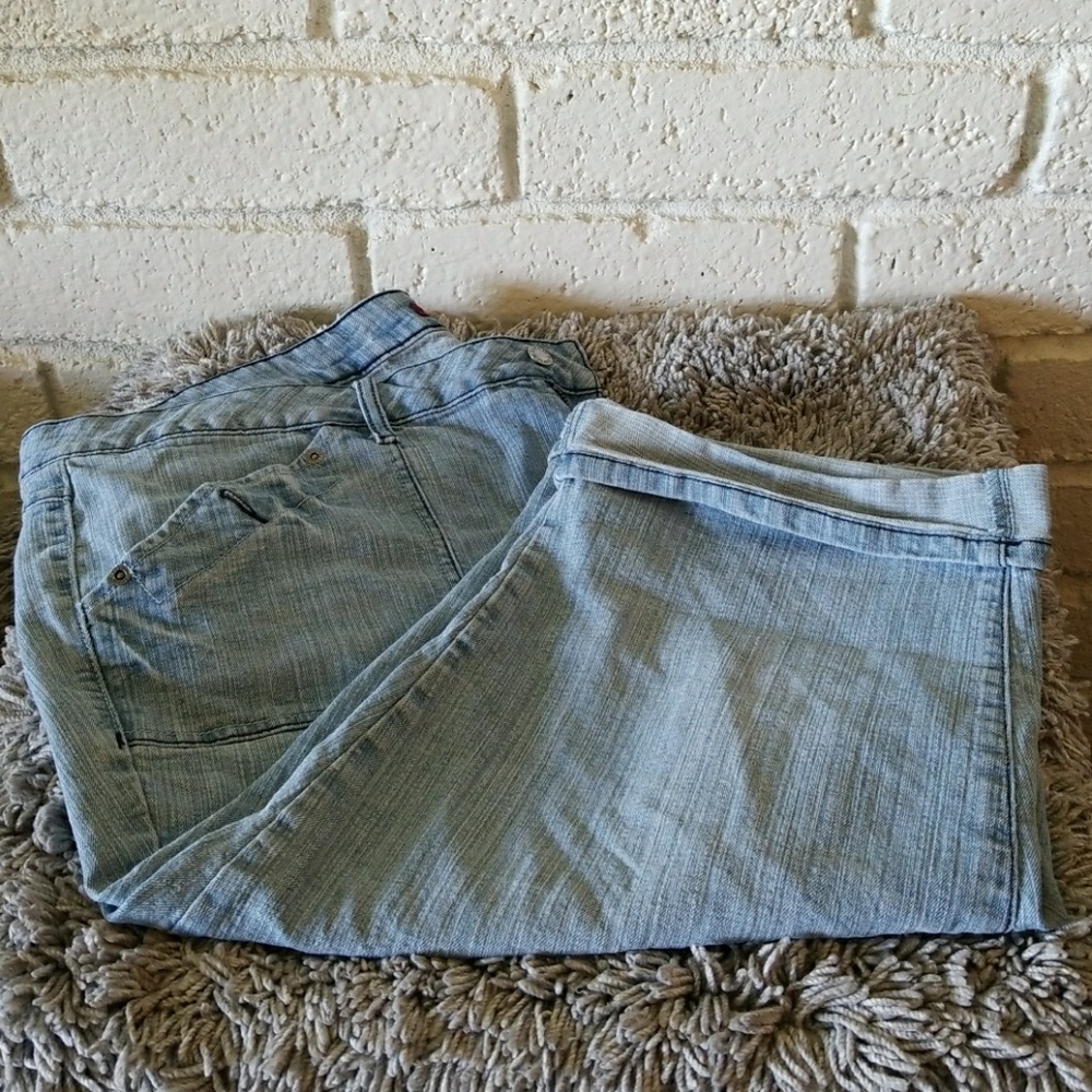 Capris pants